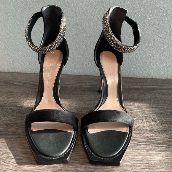 Authentic Alexander McQueen shoes - Picture 2 of 8